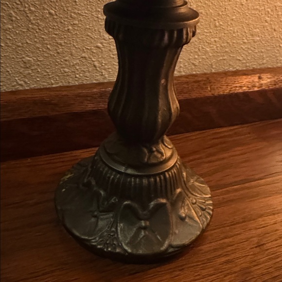 Tiffany Style Stained Glass Tea Light Table Lamp - Picture 2 of 12